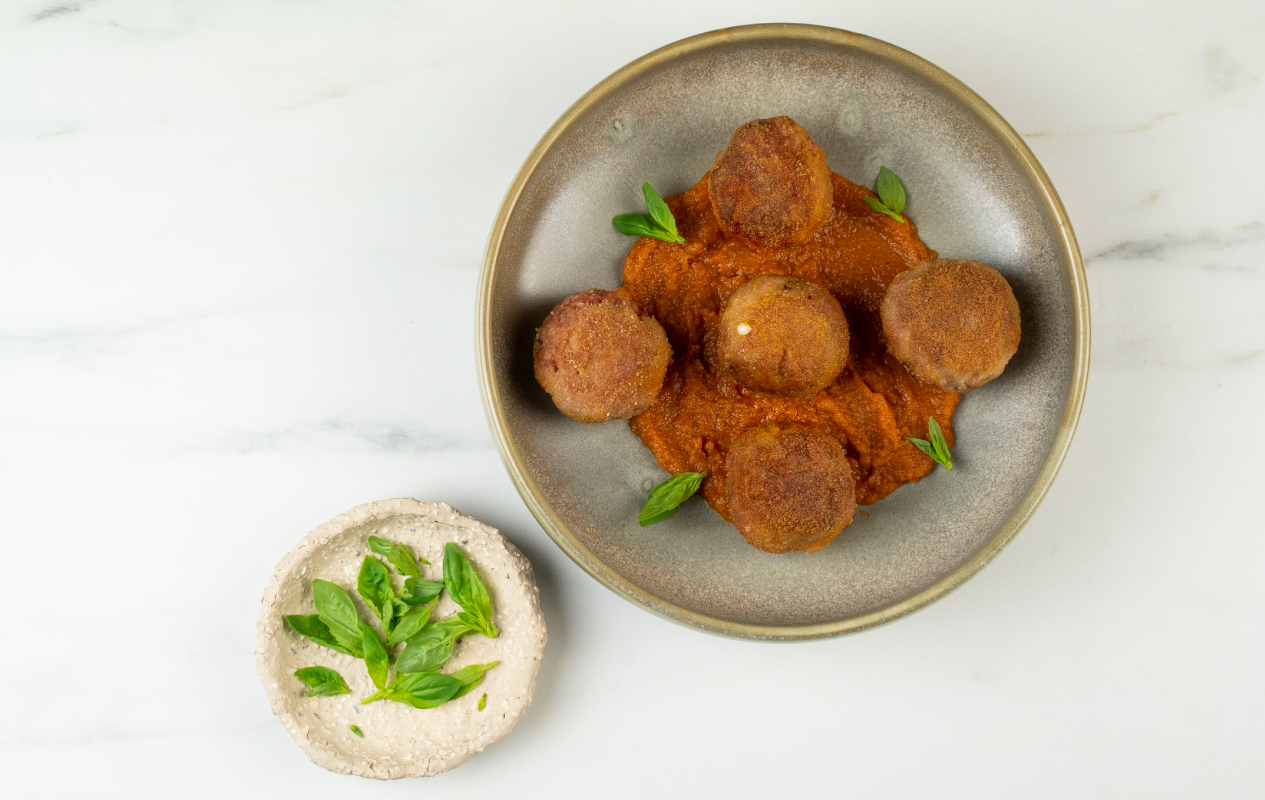 Albóndigas rellenas de sobrasada y gouda